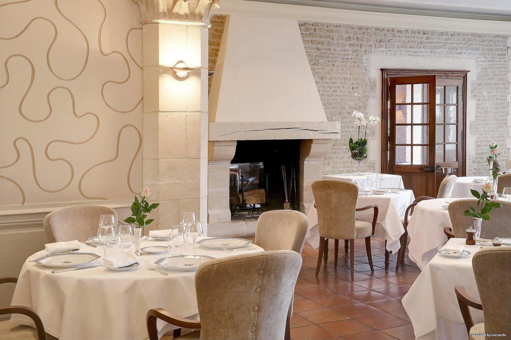 Hotel Restaurant Le Dauphin Et Le Spa Du Prieure Caen Exterior photo